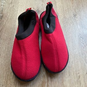 Brand New Unisex Memory Foam Slippers Size Small 5/6